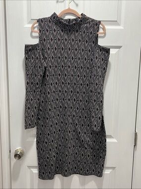 Bar III Black & White Cold-Shoulder Patterned Midi Dress